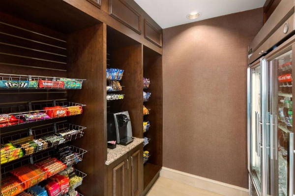 Hilton Garden Inn Shelton image 11